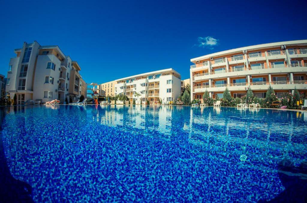 Apartment In Nessebar Fort Club Солнечный берег Экстерьер фото